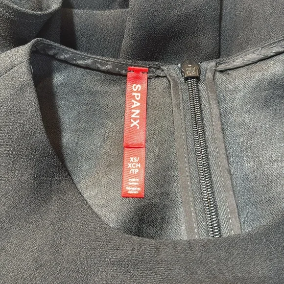 Spanx Black Sleeveless Blouse Sz XS - Picture 5 of 6